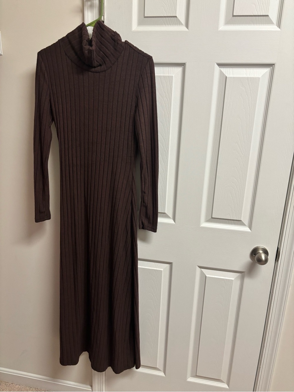 Long Sleeve Ribbed Turtleneck Maxi Dress - Brown